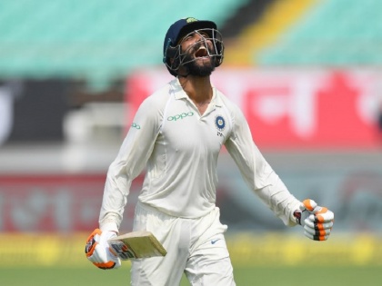 India vs West Indies: Ravindra Jadeja scores his maiden Test century in Rajkot | रवींद्र जडेजा ने घरेलू मैदान पर जड़ा करियर का पहला टेस्ट शतक, तूफानी पारी में जड़े 5 छक्के