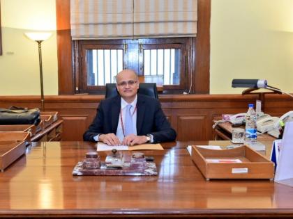 vijay gokhle takes the charge of new foreign secretary | विजय गोखले ने विदेश सचिव का पदभार संभाला, विदेश सचिव ने ट्वीट कर दी जानकारी