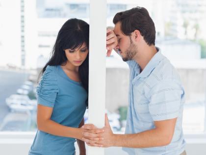 Breakup status: you must have to know that when you need to move on with your relationship | ये संकेत बताते हैं कि आप दोनों का रिश्ता अब खत्म होने की कगार पर है