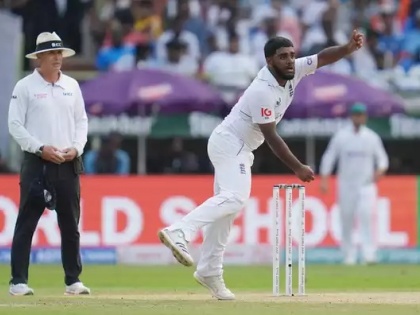 India vs England Live Score updates 4th Test Day 1 Rehan Ahmed to return home for personal reasons 11 wickets in three Tests 19 year old player returned England trailed 2-1 in series final There was an uproar regarding visas | India vs England Score updates: तीन टेस्ट में 11 विकेट, देश लौटा 19 वर्षीय खिलाड़ी, सीरीज में 2-1 से पीछे इंग्लैंड, वीजा को लेकर हुआ था हंगामा