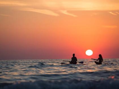 Things To Do When Your Husband Ignores You | पति कर रहा इग्नोर तो रिश्ते में इस तरह बढ़ाएं नजदीकियां, जानें उपेक्षापूर्ण व्यवहार के पीछे का कारण Things To Do When Your Husband Ignores You | पति कर रहा इग्नोर तो रिश्ते में इस तरह बढ़ाएं नजदीकियां, जानें उपेक्षापूर्ण व्यवहार के पीछे का कारण