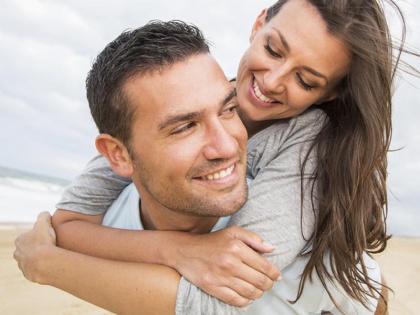 5 key ingredients for intimacy in a relationship | रिलेशनशिप में इंटिमेसी बनाए रखने में मदद करेंगे ये 5 टिप्स, मजबूत होगा आपका रिश्ता