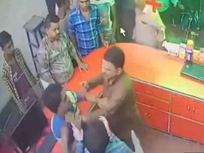 brother of bjp leader renu devi beaten the shopkeeper in bihar | बिहारः सत्ता के नशे में चूर BJP नेत्री के भाई ने की दुकानदार की पिटाई, मामला दर्ज करने से भी हिचकती रही पुलिस 