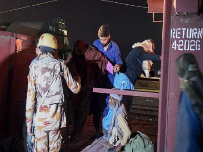 Pakistan Train Hijack 27 rebels killed 155 hostages released War between Pak Army and BLA continues | Pakistan Train Hijack: 27 विद्रोही ढेर, 155 बंधकों को कराया गया रिहा; पाक सेना और BLA के बीच जंग जारी