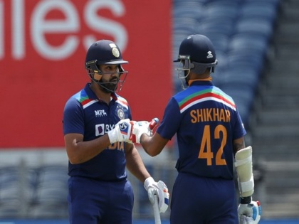 India vs England 3rd ODI Shikhar Dhawan and Rohit Sharma hit many fours in powerplay | IND vs ENG, 3rd ODI: भारत की धमाकेदार शुरुआत, शिखर धवन ने ताबड़तोड़ अंदाज में जड़ा अर्धशतक