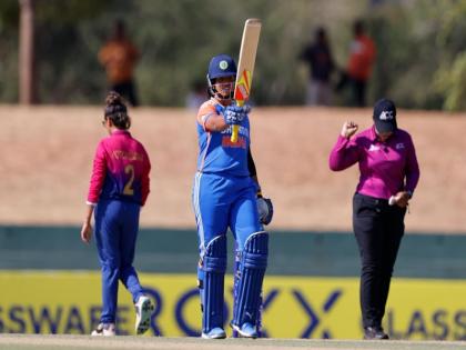 IND vs UAE: Richa Ghosh scored her first T20 International half-century in Women's Asia Cup, scored unbeaten 64 runs in 29 balls | IND vs UAE: महिला एशिया कप में ऋचा घोष ने अपना पहला टी20 अंतरराष्ट्रीय अर्धशतक बनाया, 29 गेंद में बनाए नाबाद 64 रन