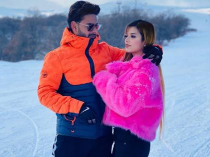 Rishabh Pant shares adorable picture of holiday with girlfriend Isha Negi | बर्फ के बीच गर्लफ्रेंड के साथ रोमांस करते दिखे ऋषभ पंत, तस्वीरों से नजरें नहीं हटा पाएंगे आप