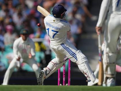 Rishabh Pant India vs Australia 5th Test Day 2 Coach Andrew McDonald said Tuk-tuk in first innings beating Australian bowler second hitting sixes Mitchell Starc | Rishabh Pant India vs Australia 5th Test Day 2: पहली पारी में टुक-टुक और दूसरी पारी में ऑस्ट्रेलियाई बॉलर की कुटाई?, कोच एंड्रयू मैकडोनाल्ड ने कहा- मिचेल स्टार्क पर छक्के मार कर...