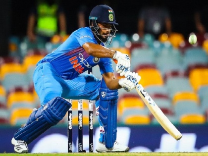 india vs australia rishabh pant first Indian keeper to be dismissed on golden duck in t20Is | IND Vs AUS: ऋषभ पंत तीसरे टी20 में हुए 'फ्लॉप', अपने नाम कर लिया ये अनचाहा रिकॉर्ड