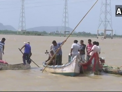 Andhra Pradesh: Bodies of 4 engineering students recovered from Krishna river amravati | आंध्र प्रदेश: कृष्णा नदी में डूबे इंजीनियरिंग के चारों छात्रों के शव बरामद
