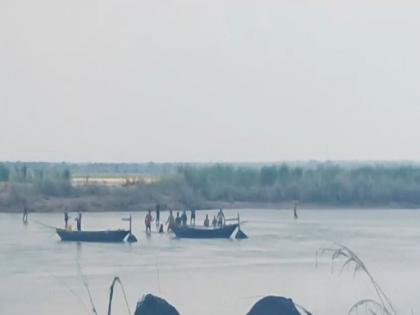 8 children drowned while bathing in Son river in Rohtas district of Bihar, bodies of five recovered | बिहार के रोहतास जिले में सोन नदी में नहाने गए 8 बच्चे डूबे, पांच का शव बरामद 8 children drowned while bathing in Son river in Rohtas district of Bihar, bodies of five recovered | बिहार के रोहतास जिले में सोन नदी में नहाने गए 8 बच्चे डूबे, पांच का शव बरामद