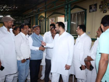 Nitish Kumar leaves patna to Delhi Tejashwi Yadav step up activism formation new government in Bihar interact public | दिल्ली चले नीतीश कुमार, बिहार में भाजपा सरकार, तेजस्वी यादव बढ़ाएंगे सक्रियता!, जनता से करेंगे संवाद, 2030 में बीजेपी से टक्कर? Nitish Kumar leaves patna to Delhi Tejashwi Yadav step up activism formation new government in Bihar interact public | दिल्ली चले नीतीश कुमार, बिहार में भाजपा सरकार, तेजस्वी यादव बढ़ाएंगे सक्रियता!, जनता से करेंगे संवाद, 2030 में बीजेपी से टक्कर?