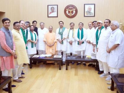 Uttar Pradesh Politics News Rift Keshav Prasad Maurya Yogi Adityanath RLD chief Jayant Chaudhary meet UP CM said Baba vision very good working together | Uttar Pradesh Politics News: मौर्य और योगी आदित्यनाथ में मनमुटाव!, यूपी सीएम से मिले जयंत चौधरी, कहा- बाबा का दृष्टिकोण बहुत अच्छा और मिलकर कर रहे काम