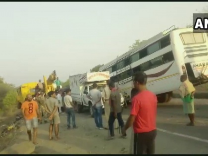 Jharkhand Hazaribagh: 11 dead 25 injured after brake of a bus failed on National Highway 2 in Danuwa Ghati | झारखंड से बिहार आ रही यात्री बस हुई हादसे की शिकार, 11 लोगों की मौत, कई की हालत गंभीर