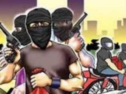Noida crime robbers arrested for carrying out dozens of incidents in NCR | Noida Crime News: NCR में दर्जनों वारदात को अंजाम दे चुका लुटेरा नोएडा में गिरफ्तार, लूट के कई सामान बरामद