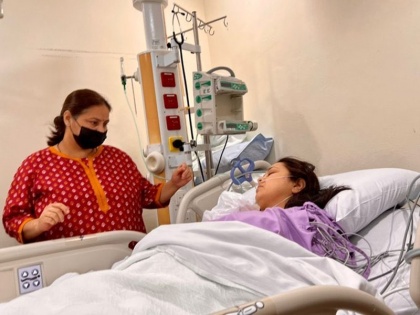 Beti ho to aapke jaisi Giriraj Singh on Rohini Acharya donating kidney to father Lalu yadav | 'बेटी हो तो आपके जैसी, गर्व है आप पर', रोहिणी द्वारा पिता लालू को किडनी देने पर गिरिराज सिंह ने किया ट्वीट, बिस्तर पर लेटी रोहिणी की शेयर की तस्वीर