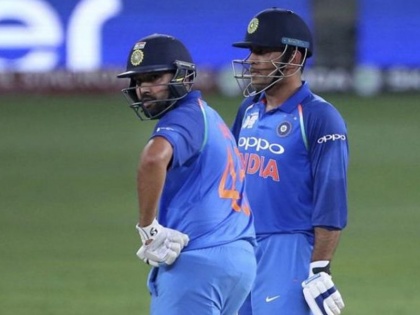 India vs Australia: Rohit Sharma looks to break MS Dhoni two records of most sixes | IND vs AUS: रोहित की निगाहें धोनी के 'छक्कों' के ये दो रिकॉर्ड तोड़ने पर, वनडे सीरीज में होगा कमाल का मौका