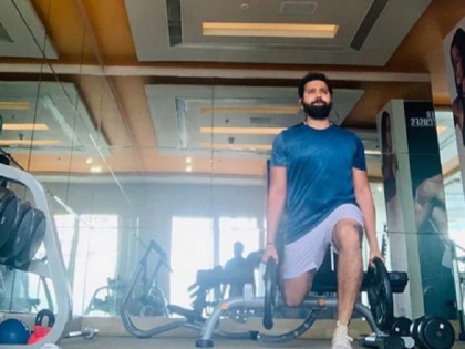 Rohit Sharma Hits The Gym Ahead Of IPL 2020, Shares Pic | रोहित शर्मा ने शुरू की आईपीएल 2020 की तैयारी, जिम में बहाया पसीना, देखें तस्वीर