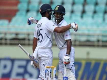 India Vs South Africa day 2 Rohit Sharma and Mayank Agarwal third opening pair to score 300 partnership | Ind Vs SA, 1st Test, Day-2: रोहित-मयंक के बीच 300 से ज्यादा रनों की साझेदारी, बन गये ये 5 बड़े रिकॉर्ड