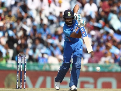 India vs Australia: Rohit Sharma becomes joint fastest to complete 3000 ODI runs at home | IND vs AUS: चमका रोहित शर्मा का बल्ला, मोहाली वनडे में विराट कोहली को पीछे छोड़ रचा नया इतिहास