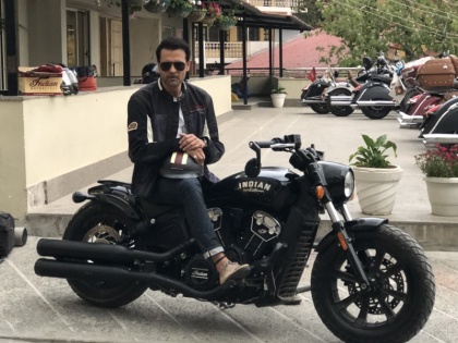Actor Rohit Roy took delivery of the cruiser bike Indian Scout Bobber | एक्टर रोहित रॉय ने खरीदी Indian Scout Bobber, जानें इस क्रूज़र बाइक की खासियत