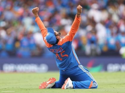 IND vs SA Final Highlights, T20 World Cup 2024 LIVE Score India wins by 7 runs clinches World Cup Rohit has managed to end India's 11-year trophy drought | IND vs SA Final Highlights, T20 World Cup 2024: 11 साल बाद जीत लिया दुनिया, रोहित शर्मा ने कोच राहुल द्रविड़ को दिया ट्रॉफी तोहफा