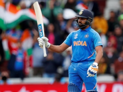 ICC World Cup 2019, India vs Pakistan: Rohit Sharma scores century against Pakistan, breaks sachin and dhoni record | IND vs PAK: रोहित शर्मा ने 85 गेंदों में तूफानी शतक जड़ रचा इतिहास, तोड़ा सचिन और धोनी का रिकॉर्ड