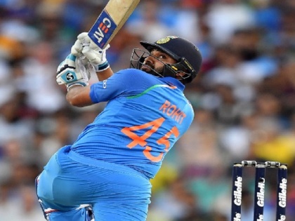 ICC T20 World Cup 2022 Indian captain Rohit Sharma struck right forearm India suffered injury ahead semifinal against England 10 nov  | टी20 विश्व कपः सेमीफाइनल से पहले टीम इंडिया की चिंता बढ़ी, कप्तान रोहित शर्मा चोटिल!, 10 नवंबर को इंग्लैंड से टक्कर