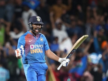 India beat New Zealand in Super Over in Hamilton T20, Rohit Sharma shines, ball by ball details of super over | IND vs NZ: सुपर ओवर में चाहिए थे 2 गेंदों पर 10 रन, फिर रोहित ने किया कमाल, पढ़ें रोमांचक ओवर की हर गेंद की कहानी