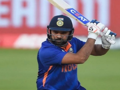 India vs Sri Lanka T20I: Rohit Sharma may overtake pakistan Shoaib Malik, also eyes top spot on batting charts | India vs Sri Lanka T20: रोहित शर्मा कर सकते हैं दो बड़े रिकॉर्ड ध्वस्त, पाकिस्तान के शोएब मलिक का टूटेगा रिकॉर्ड