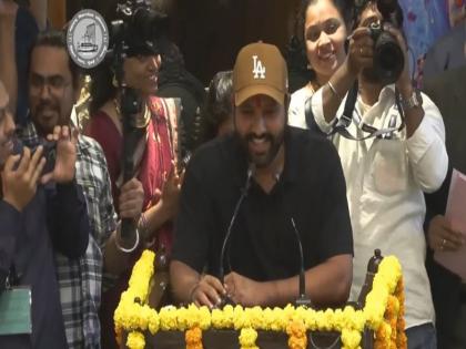 WATCH: Rohit Sharma gave such a speech in Marathi in Maharashtra House that people started laughing, told the story of Surya Kumar's catch | WATCH: महाराष्ट्र सदन में रोहित शर्मा ने मराठी में ऐसी स्पीच दी कि हँसने लगे लोग, बताया सूर्यकुमार की कैच का किस्सा