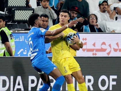 Al Nassr’s Cristiano Ronaldo faces two-game ban after red card elbowing opponent Al-Nassr lost 2-1 to Al-Hilal | Saudi Super Cup semifinals 2024: हार से आपा खोया!, सऊदी अरब में पहली बार लाल कार्ड, दो मैच से बाहर होंगे रोनाल्डो