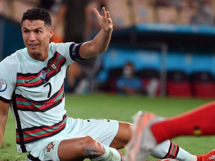 Cristiano Ronaldo Gets Emotional After Belgium Knock Portugal Out of EURO 2020 | यूरो 2020ः क्रिस्टियानो रोनाल्डो का सपना टूटा, ‘आर्म बैंड’ नीचे फेंका, मौजूदा चैंपियन पुर्तगाल बाहर, देखें वीडियो