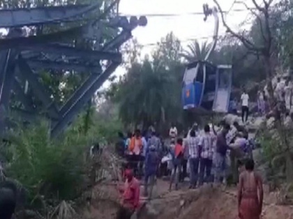Jharkhand cable cars ropeway incident atleat 2 people dead, while 48 stuck on ropeway for 16 hours | झारखंड रोपवे हादसा: एक महिला की मौत, 16 घंटे से रोपवे पर फंसे हैं 48 लोग, वायु सेना Mi-17 होलीकॉप्टर से बचाव अभियान में जुटी