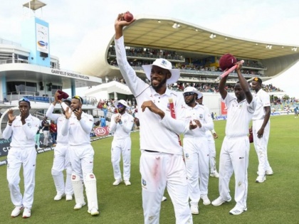 WI vs ENG: Roston Chase takes 8 wickets, as West Indies beat England by 381 runs in 1st test | WI vs ENG: रोस्टन चेज ने 8 विकेट झटकते हुए इंग्लैंड को किया ध्वस्त, वेस्टइंडीज ने घर में दर्ज की सबसे बड़ी टेस्ट जीत