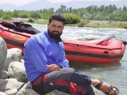 Tourist Guide Drowns After Saving 5 Lives From River In jammu and kashmir | 'कश्मीरियत’ की मिशाल पेश करने वाले गाइड रउफ अहमद डार ने खुद की जान देकर बचाई 5 लोगों की जान