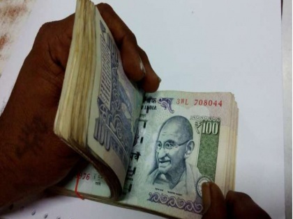 cash crunch: soiled Rs 100 notes may deepen | फिर हो सकती है कैश की किल्लत, अबकी बार खुले रुपए खड़ा करेंगे संकट 