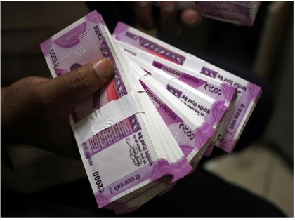One lakh 30 thousand rupees missing from two accounts of sbi bank, case registered | इस बैंक के दो खातों से एक लाख 30 हजार रुपये गायब, मामला दर्ज