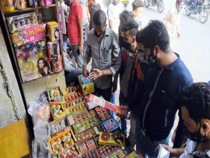 RSS-affiliated body strongly criticizes Delhi government's ban on firecrackers asks to withdraw Diwali | दिवाली: आरएसएस से जुड़े निकाय ने दिल्ली सरकार के पटाखों के बैन की कड़ी आलोचना की, पाबंदी वापस लेने को कहा RSS-affiliated body strongly criticizes Delhi government's ban on firecrackers asks to withdraw Diwali | दिवाली: आरएसएस से जुड़े निकाय ने दिल्ली सरकार के पटाखों के बैन की कड़ी आलोचना की, पाबंदी वापस लेने को कहा
