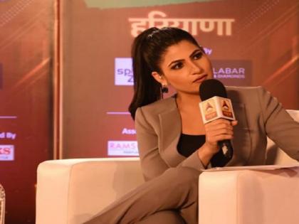 Anchor Rubika Liyaquat trend on twitter due to CAA support tweet | 'मर्द नहीं...मर्द की बच्ची हूं', ट्रोलर्स को रुबिका लियाकत का जवाब, CAA पर संजय झा की टोपी से शुरू हुआ विवाद, ट्विटर पर ट्रेंड हुईं एंकर