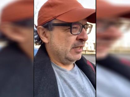 Russia Ukraine War Man in Ukraine claims robberies rapes rising as govt arms civilians | यूक्रेन को लेकर व्यक्ति का दावा: नागरिकों को हथियार देने के बाद बढ़ें लूटपाट और रेप के मामले, ज़ेलेंस्की सरकार को बताया दुष्ट, देखें वीडियो