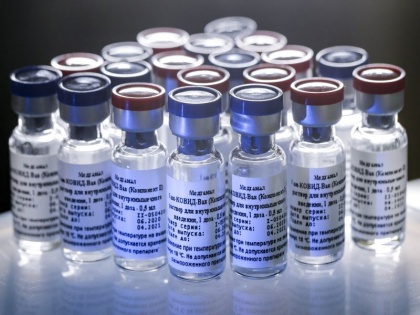Covid-19 vaccine: Russia's COVID-19 vaccine Sputnik V to be clinically tested on 100 Indian volunteers, Russian COVID-19 vaccine effectiveness, health benefits, side effects in Hindi | Covid-19 vaccine: देश में 100 वालंटियर्स पर होगा रूस की कोविड-19 वैक्सीन Sputnik V का परीक्षण, जानें कितना असरदार है टीका