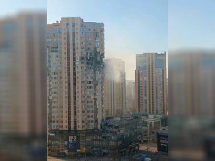 amid russia ukraine crisis Russian missile hits residential building in Ukraines capital Kyiv | यूक्रेन की राजधानी कीव से सामने आया खौफनाक वीडियो, अपार्टमेंट से जा टकराई रूसी मिसाइल, देखें वीडियो amid russia ukraine crisis Russian missile hits residential building in Ukraines capital Kyiv | यूक्रेन की राजधानी कीव से सामने आया खौफनाक वीडियो, अपार्टमेंट से जा टकराई रूसी मिसाइल, देखें वीडियो