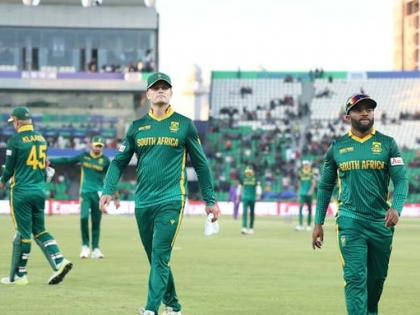 South Africa vs New Zealand Champions Trophy 2025 scoreboard 674 runs 3 centuries 15 wickets, 66 fours 12 sixes record rain in Lahore see figures | SA vs NZ Champions Trophy 2025: 674 रन, 15 विकेट, 3 शतक, 66 चौके और 12 छक्के?, लाहौर में रिकॉर्ड की बारिश, देखें आंकड़े