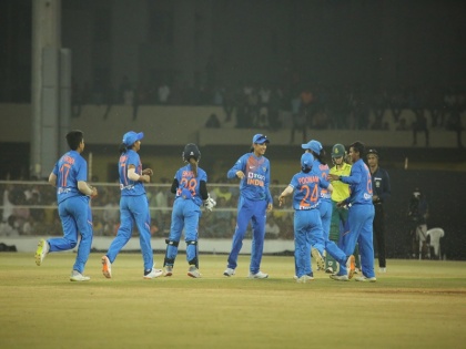 India Women vs South Africa Women, 3rd ODI: India Women won by 6 runs | IND W vs SA W, 3rd ODI: आखिरी मुकाबला भी नहीं बचा सका साउथ अफ्रीका, भारत ने किया क्लीन स्वीप