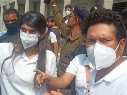 Dewas Master Blaster Sachin Tendulkar suddenly arrived fans gathered Madhya Pradesh | मध्य प्रदेश के इस गांव में मास्टर ब्लास्टर सचिन तेंदुलकर अचानक पहुंचे, देखने के लिए फैंस उमड़े, जानें क्या है मामला Dewas Master Blaster Sachin Tendulkar suddenly arrived fans gathered Madhya Pradesh | मध्य प्रदेश के इस गांव में मास्टर ब्लास्टर सचिन तेंदुलकर अचानक पहुंचे, देखने के लिए फैंस उमड़े, जानें क्या है मामला