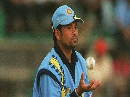 Sachin Tendulkar recalls sensational last over against South Africa in 1993 hero cup semi final | सचिन ने याद की 1993 हीरो कप सेमीफाइनल में की गई अपनी दमदार गेंदबाजी, आखिरी ओवर में 3 रन देते हुए दिलाई थी भारत को जीत