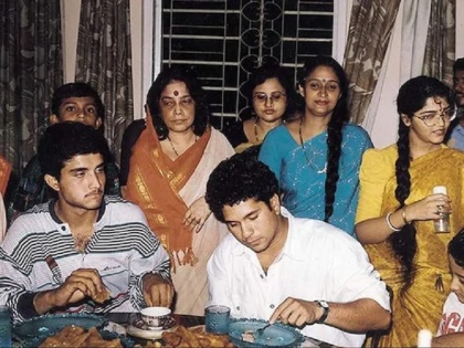 Sachin Tendulkar shares Throwback Picture With Sourav Ganguly, Goes Viral | जब गांगुली के घर खाने पर गए थे सचिन, तेंदुलकर ने शेयर की शानदार पुरानी तस्वीर, हुई वायरल