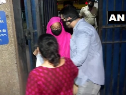 Delhi: Jamia Coordination Committee member Safoora Zargar has been released from Tihar Jail | दिल्ली हिंसा: जामिया की छात्रा सफूरा जरगर जमानत के बाद तिहाड़ जेल से रिहा, कोर्ट के इन निर्देशों का करना होगा पालन