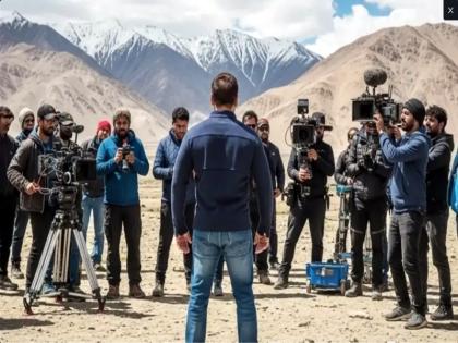 Salman Khan Shooting of Battle of Galwan begins in Ladakh | सलमान खान ने अपकमिंग मूवी के लिए शूटिंग की शुरू, लद्दाख में दिखें एक्टर